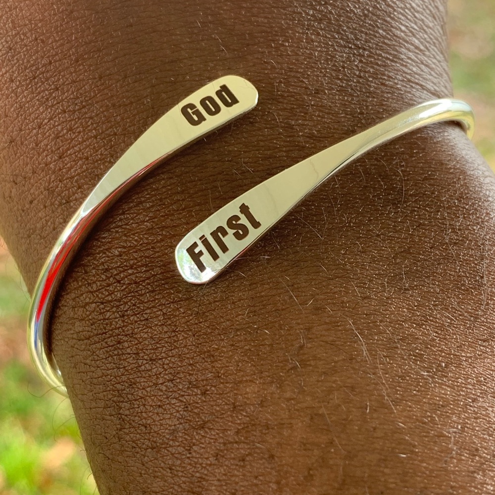 Silver adjustable bangle